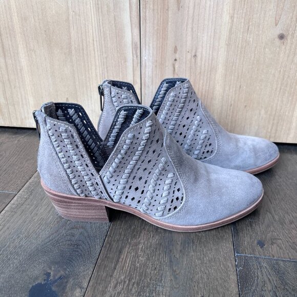 Vince Camuto Prasata Booties Size 6 Taupe Laser Cut Suede Leather Ankle Boots - Picture 2 of 7